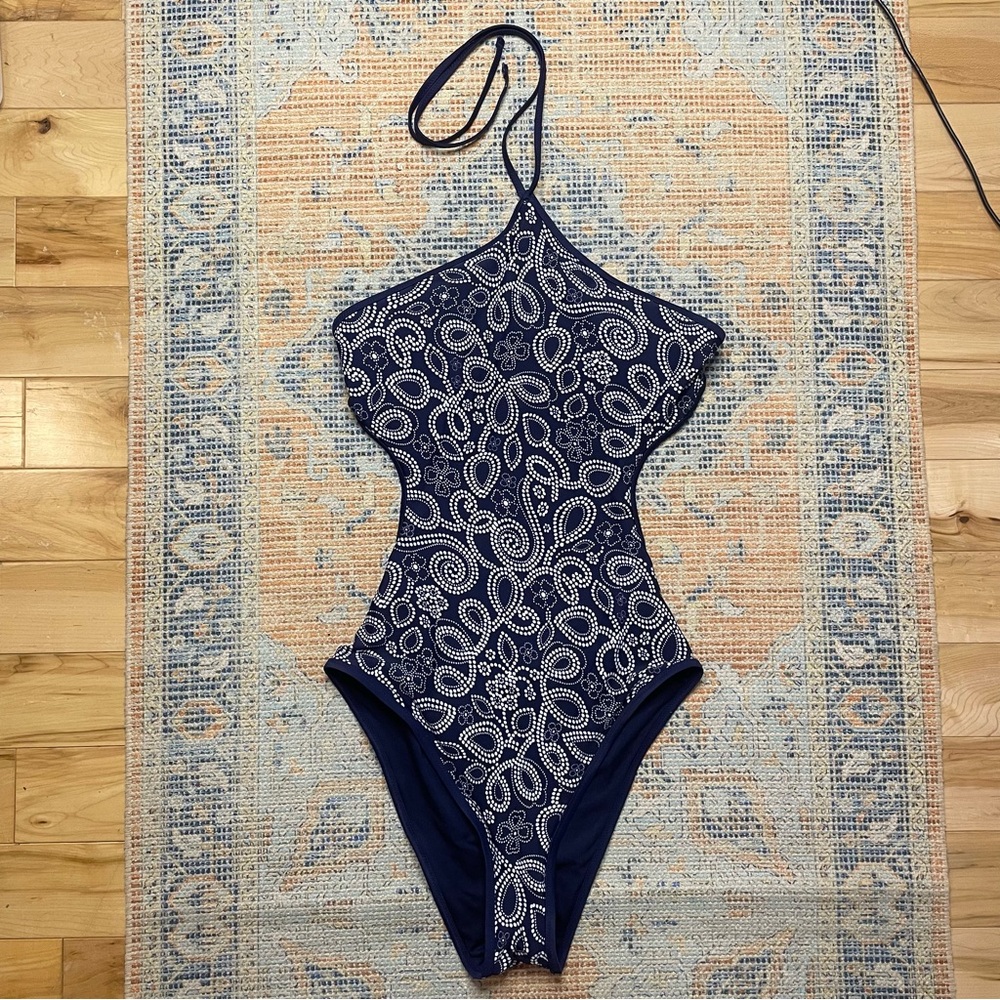 Aerie Halter Neck Cut Out One Piece Swimsuit Navy Blue White Paisley Medium EUC